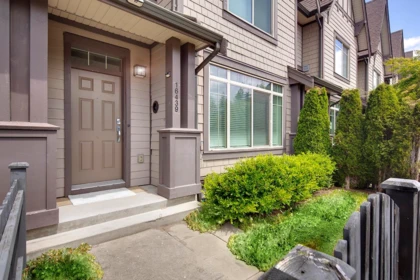16439 24 Avenue, Surrey, BC, Surrey — Single Family Residence for sale
