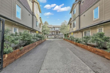 Garden / Landscaping Photo of 108 13958 108 Avenue, Surrey, BC