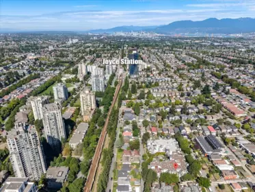 Backyard Photo of 207 3638 Rae Avenue, Vancouver, BC