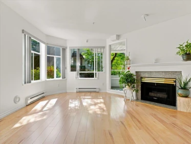 207 3638 Rae Avenue, Vancouver, BC, Vancouver — Apartment/Condo for sale