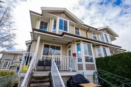 Front Yard Photo of 45 6950 120 Street, Surrey, BC
