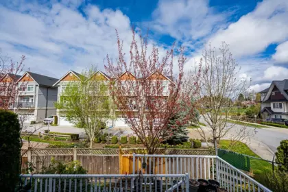 Swimming Pool Photo of 45 6950 120 Street, Surrey, BC