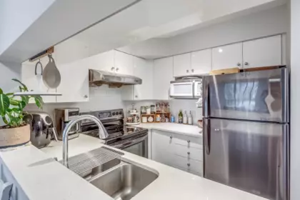 209 3455 Ascot Place, Vancouver, BC, Vancouver — Apartment/Condo for sale