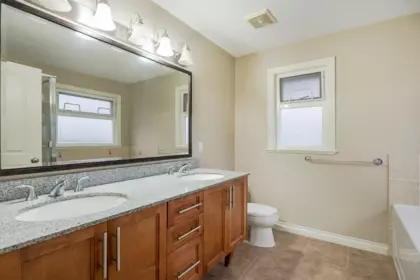 Laundry Room Photo of 10 7060 Bridge Street, Richmond, BC