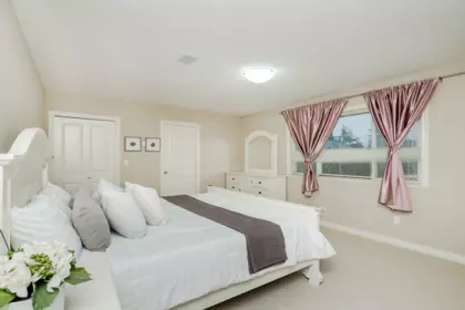 Powder Room Photo of 10 7060 Bridge Street, Richmond, BC