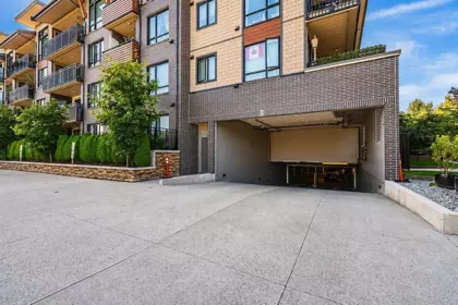 Hallway Photo of 413 31158 Westridge Place, Abbotsford, BC