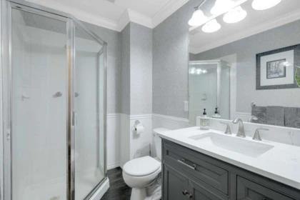 Entry Foyer Photo of 2028 Saskatchewan Avenue, Port Coquitlam, BC