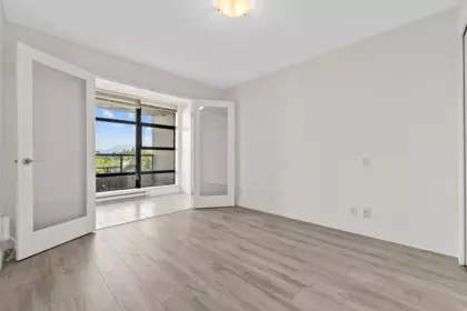 Walk-In Closet Photo of 808 5380 Oben Street, Vancouver, BC