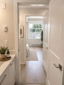 Hallway Photo of 514 3317 148 Street, Surrey, BC