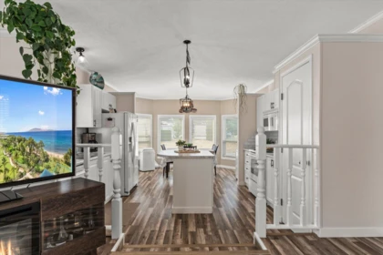Breakfast Nook Photo of 10 65367 Kawkawa Lake Road, Hope, BC