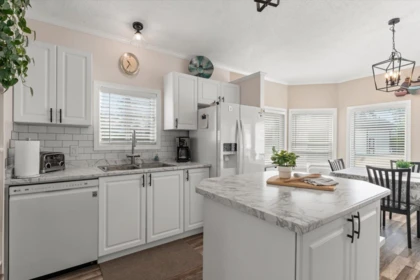 Guest Bathroom Photo of 10 65367 Kawkawa Lake Road, Hope, BC