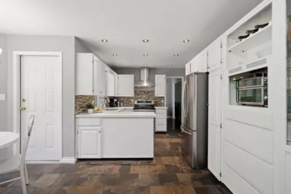 Walk-In Closet Photo of 11932 237a Street, Maple Ridge, BC