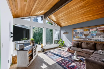 Kitchen Island Photo of 3525 Mckinley Court, Abbotsford, BC