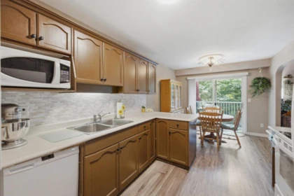 Primary Bedroom Photo of 2 46360 Valleyview Road, Chilliwack, BC
