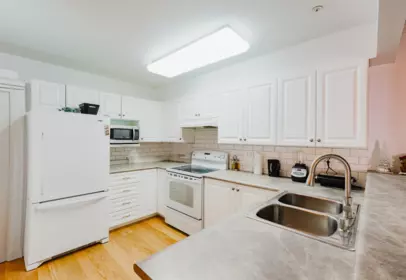 Kitchen Island Photo of 414 1359 56 Street, Tsawwassen, BC