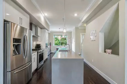 Breakfast Nook Photo of 9 2528 156 Street, Surrey, BC