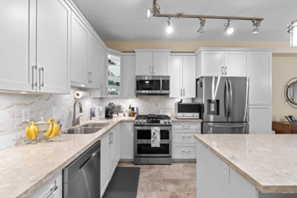 Kitchen Photo of 305 20376 86 Avenue, Langley, BC