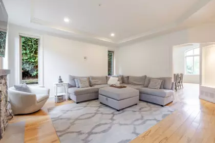 Breakfast Nook Photo of 18589 55 Avenue, Surrey, BC