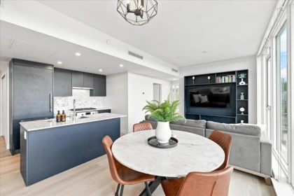 Breakfast Nook Photo of 1009 901 Lougheed Highway, Coquitlam, BC