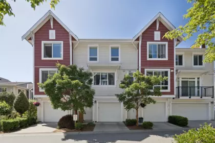 Garden / Landscaping Photo of 32 3039 156 Street, Surrey, BC
