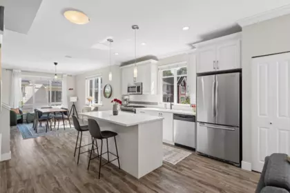 Kitchen Island Photo of 32 3039 156 Street, Surrey, BC