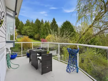 Breakfast Nook Photo of 1481 Shaughnessy Place, Gibsons, BC