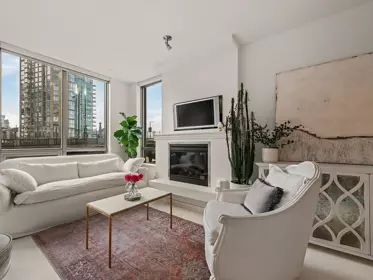 Breakfast Nook Photo of 601 1005 Beach Avenue, Vancouver, BC