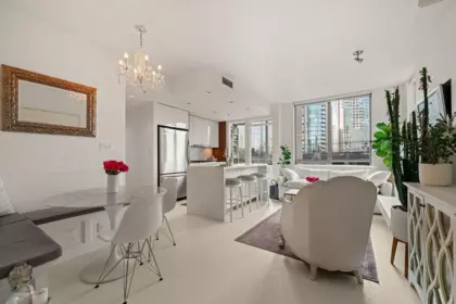 Kitchen Photo of 601 1005 Beach Avenue, Vancouver, BC