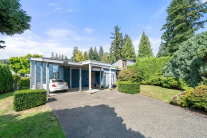3833 Lynn Valley Road, North Vancouver, BC, North Vancouver — Single Family Residence for sale