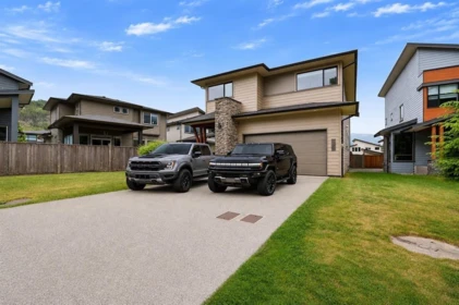 39340 Falcon Crescent, Squamish, BC, Squamish — Single Family Residence for sale