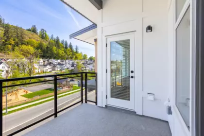 Staircase Photo of 401 33920 Best Avenue, Mission, BC