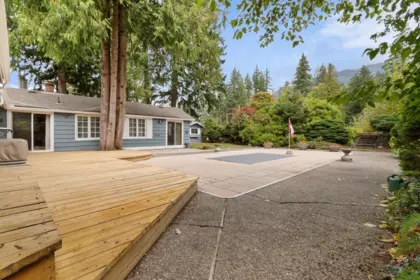 Family Room Photo of 555 Glenaire Drive, Hope, BC