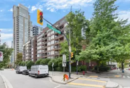 313 950 Drake Street, Vancouver, BC