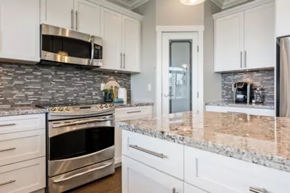 Kitchen Island Photo of 50473 Kingston Drive, Chilliwack, BC