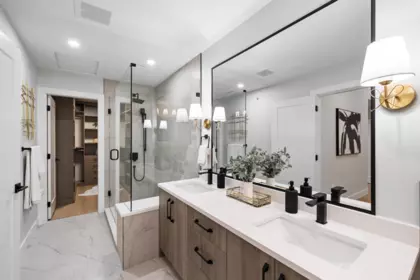 Hallway Photo of 10496 Mcveety Street, Maple Ridge, BC