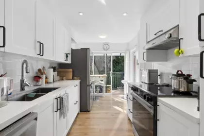 Laundry Room Photo of 915 Wentworth Avenue, North Vancouver, BC