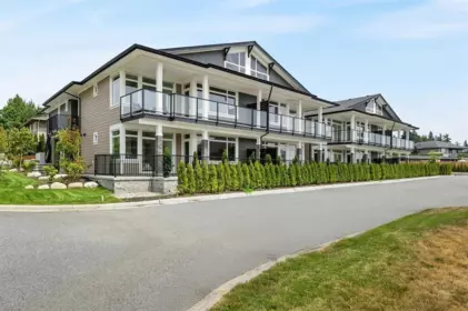 4 5522 Mccourt Road, Sechelt, BC, Sechelt — Townhouse for sale