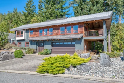 Exterior Rear Photo of 4 4622 Sinclair Bay Road, Garden Bay, BC