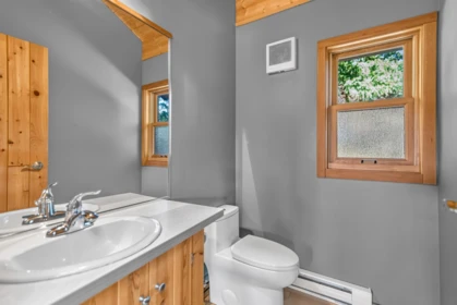 Guest Bathroom Photo of 4 4622 Sinclair Bay Road, Garden Bay, BC