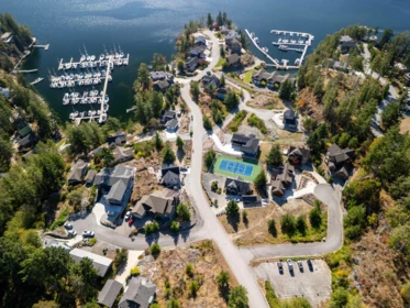 Hot Tub / Spa Photo of 4 4622 Sinclair Bay Road, Garden Bay, BC