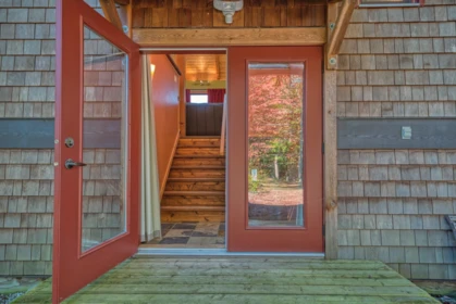 Staircase Photo of 4 4622 Sinclair Bay Road, Garden Bay, BC