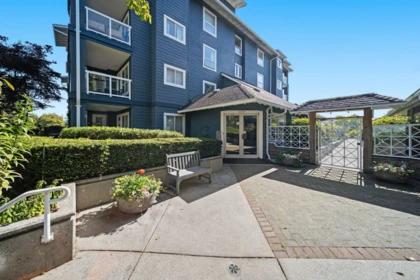 Garden / Landscaping Photo of 422 12931 Railway Avenue, Richmond, BC