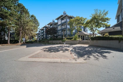 Hot Tub / Spa Photo of 422 12931 Railway Avenue, Richmond, BC