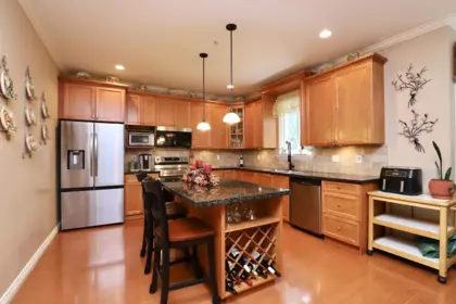 Kitchen Island Photo of 13257 239b Street, Maple Ridge, BC