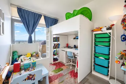 Walk-In Closet Photo of 3606 1888 Gilmore Avenue, Burnaby, BC