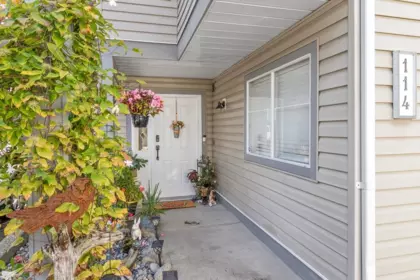 Family Room Photo of 114 750 Prairie Avenue, Port Coquitlam, BC