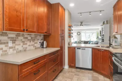 Kitchen Island Photo of 114 750 Prairie Avenue, Port Coquitlam, BC