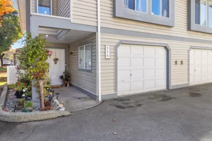 Living Room Photo of 114 750 Prairie Avenue, Port Coquitlam, BC