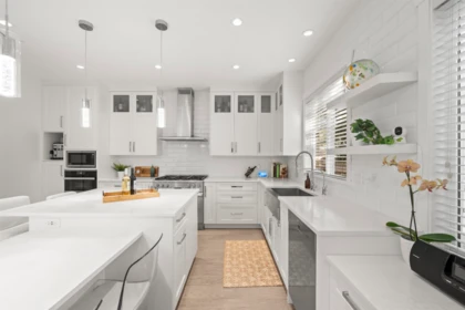 Kitchen Island Photo of 14938 59 Avenue, Surrey, BC