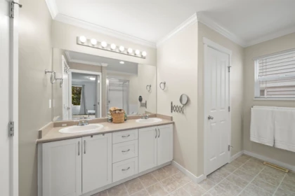 Laundry Room Photo of 14938 59 Avenue, Surrey, BC